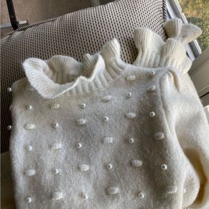 Cream Frilly Sweater w. Pearls